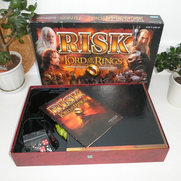 Vintage 2002 The Lord of the Rings RISK Board Game The Middle Earth Conquest - Picture 2 of 12
